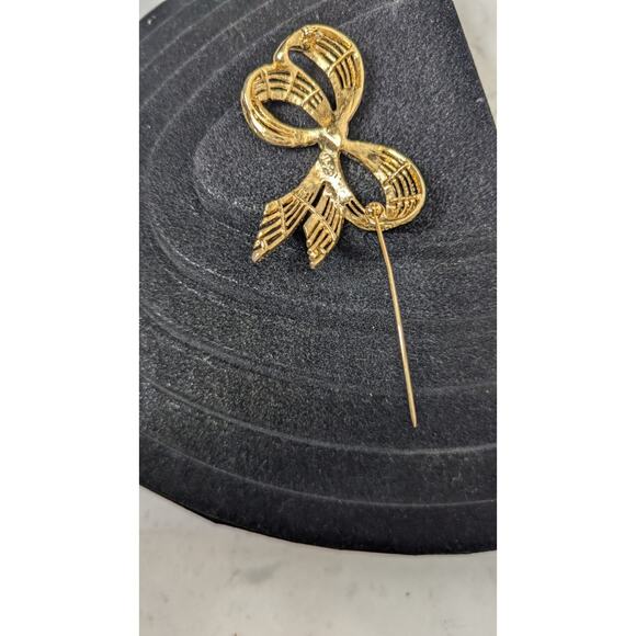Vintage signed Napier gold Tone wire work Bow shaped Pin Brooch - Picture 7 of 8